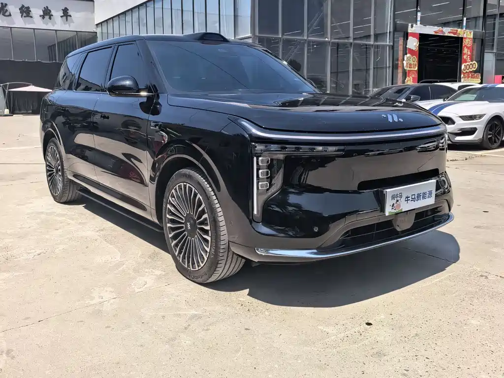 IM Motors LS8 2026 52 Max+ мест