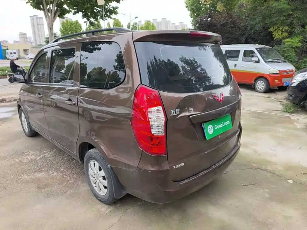 Wuling Hongguang — миниатюра 5