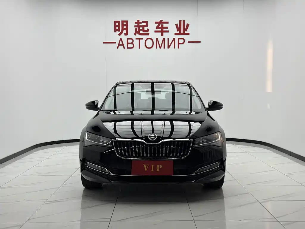 Skoda Superb — миниатюра 3