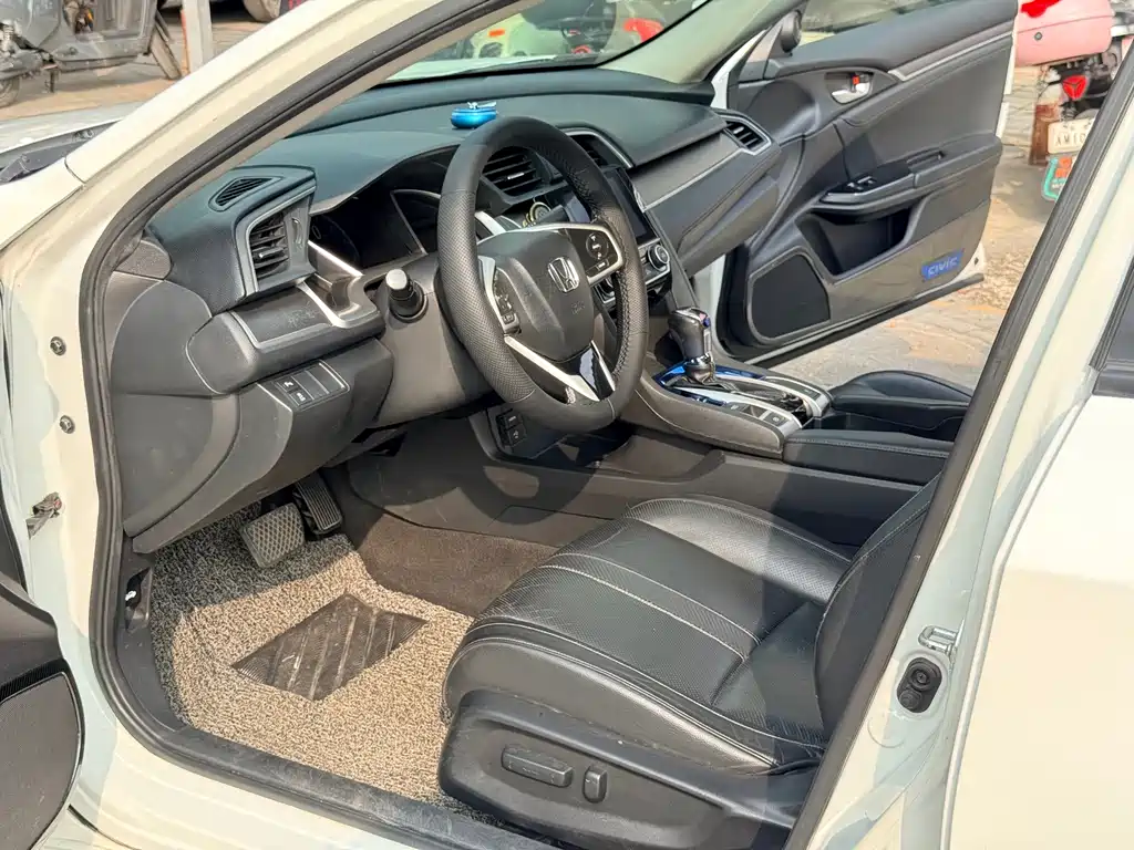 Honda Civic — миниатюра 4