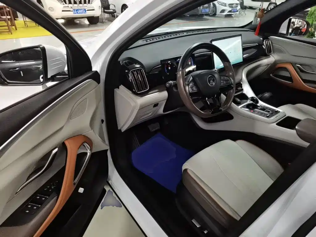BYD Song Pro DM-i 2022 — фото 15