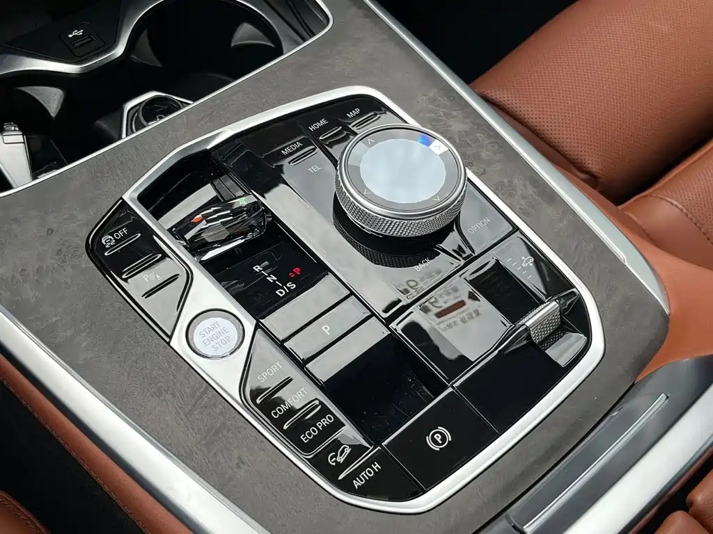 BMW X7 — миниатюра 9