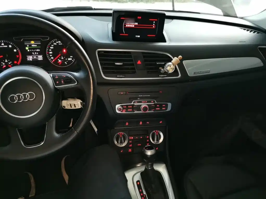 Audi Q3 — миниатюра 10
