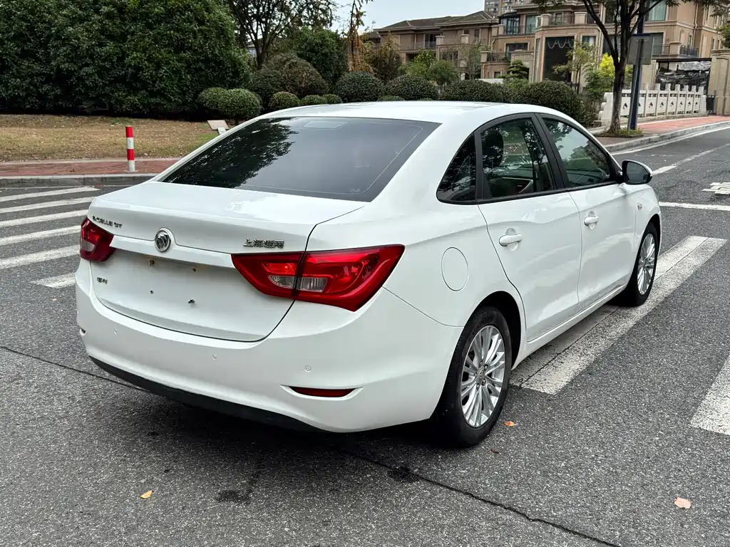 Buick Excelle — миниатюра 7