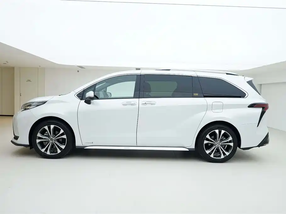 TOYOTA GREVIA