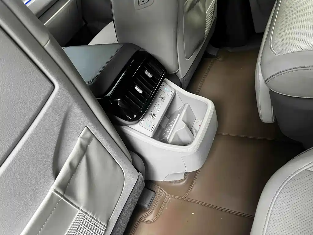 Hyundai Custo — миниатюра 15