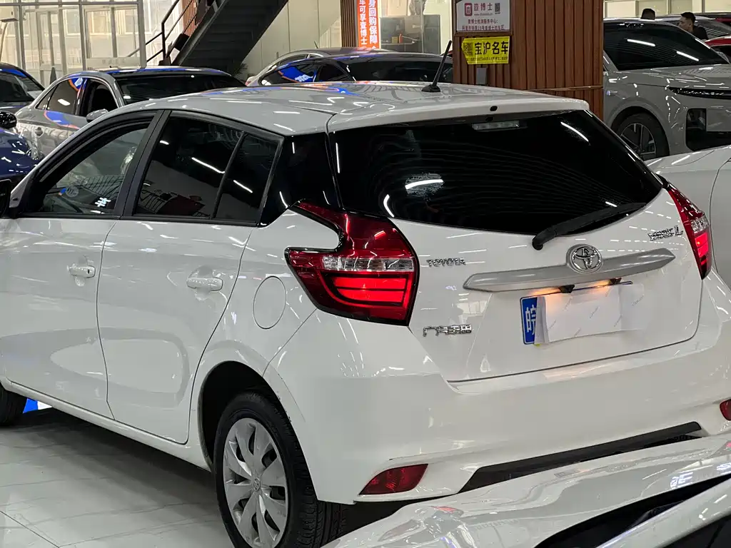 TOYOTA YARIS L ZHIXUAN