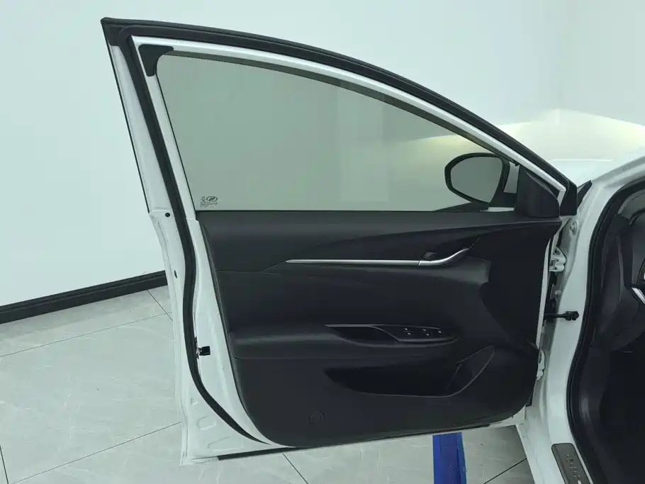 Buick Excelle — миниатюра 7