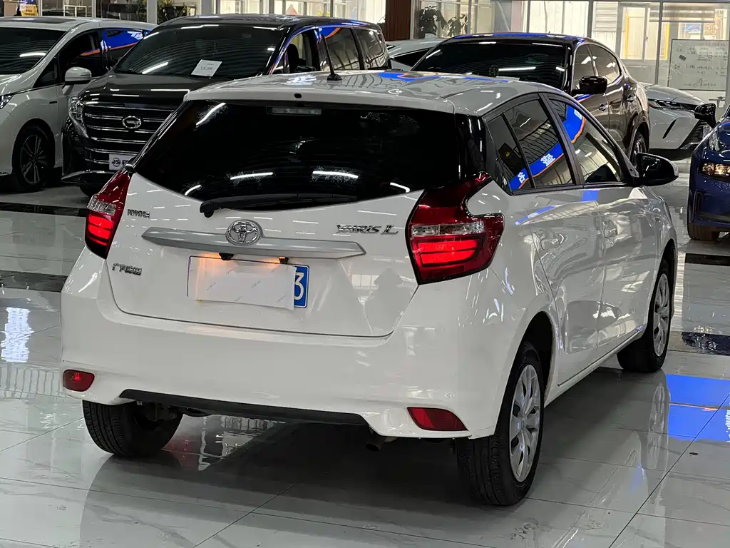 TOYOTA YARIS L ZHIXUAN