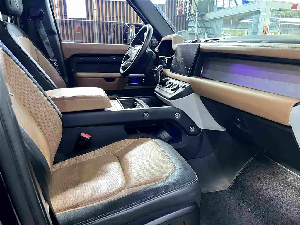 Land Rover Defender — миниатюра 8