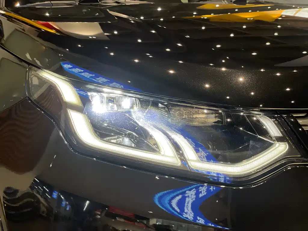 LAND ROVER DISCOVER SPORTS