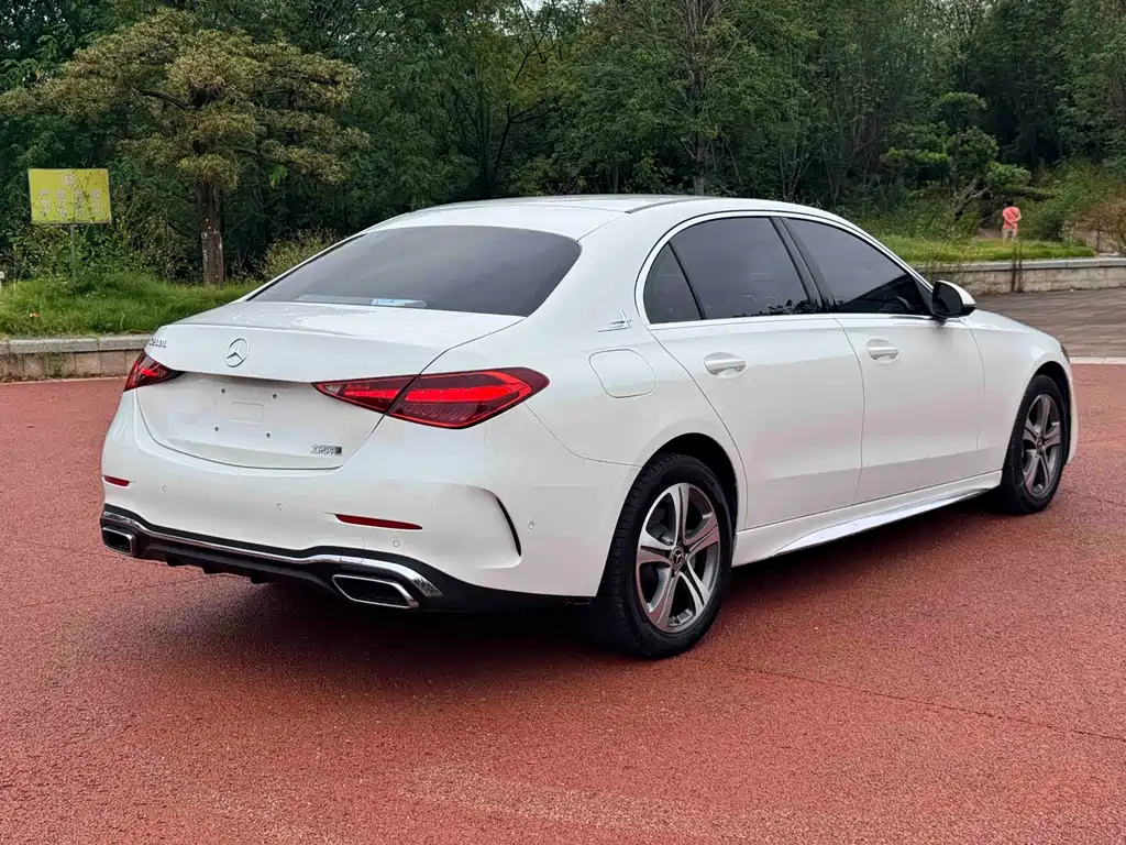 Mercedes-Benz C-Class — миниатюра 9