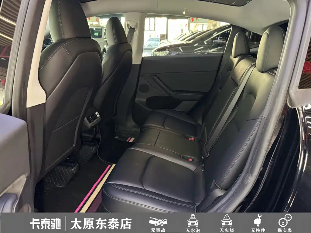 Tesla Model Y — миниатюра 16