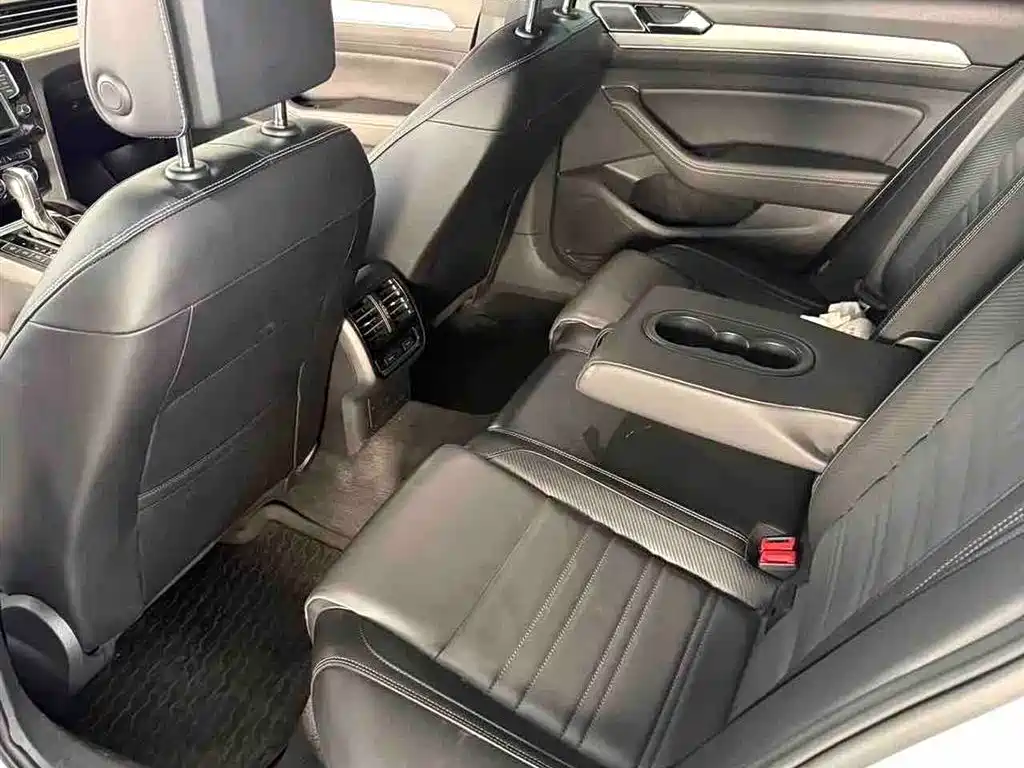 Volkswagen Passat Variant 2016 380TSI R-line