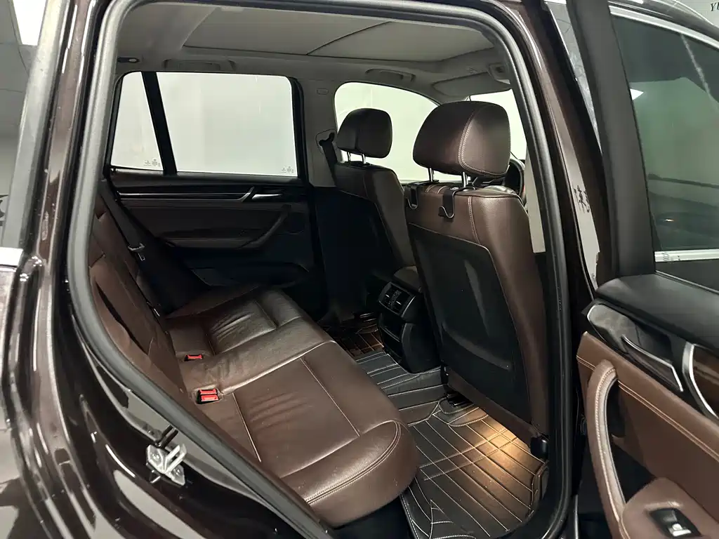 BMW X3 (Import) — миниатюра 30