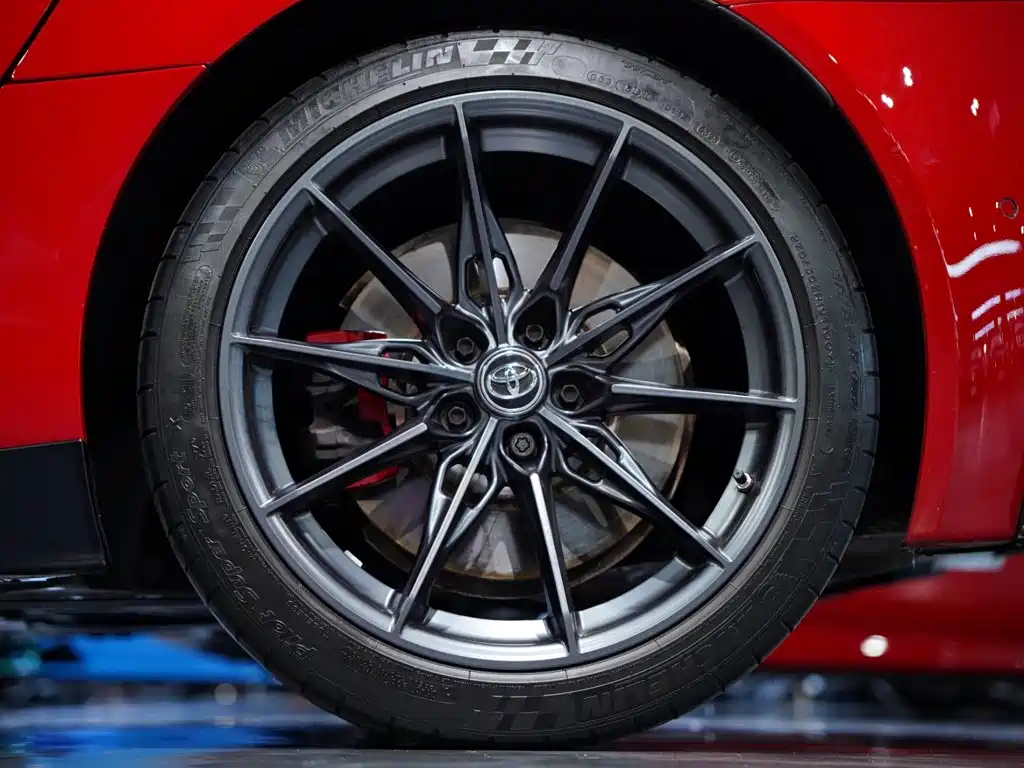Toyota Supra — миниатюра 15