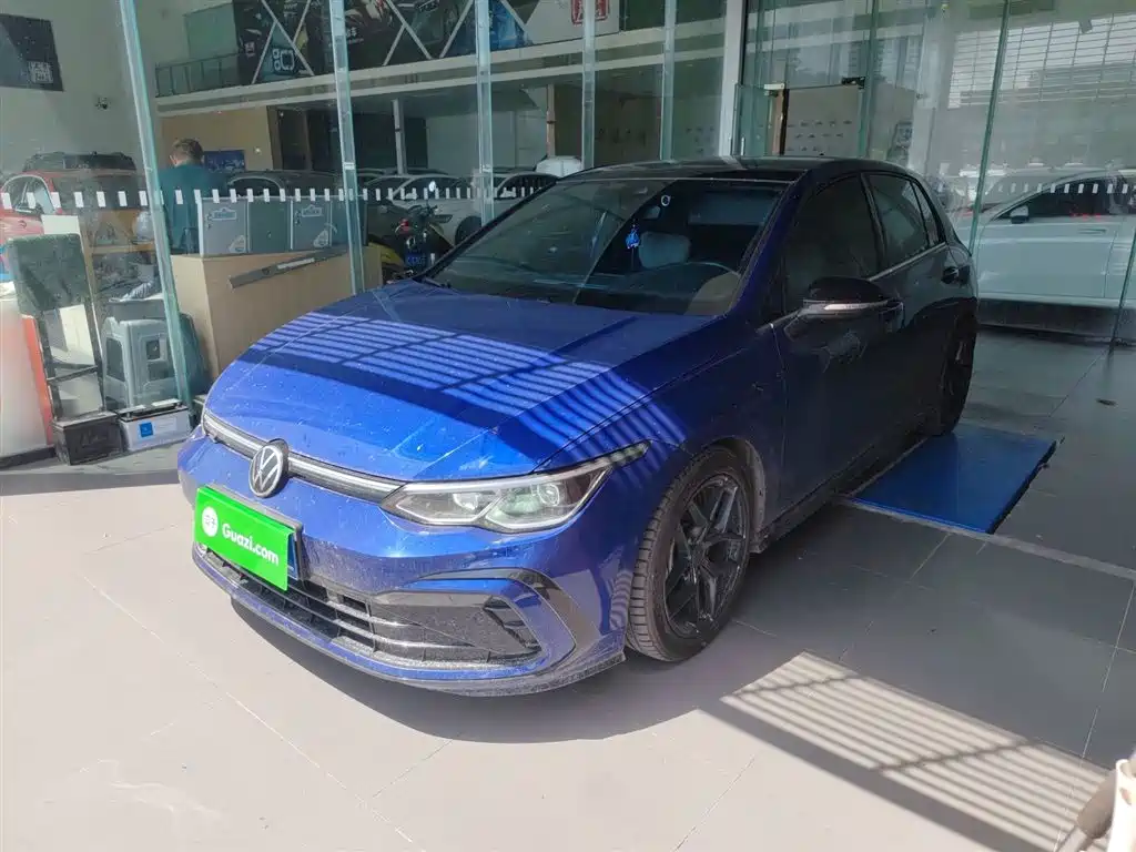 Volkswagen Golf 2021