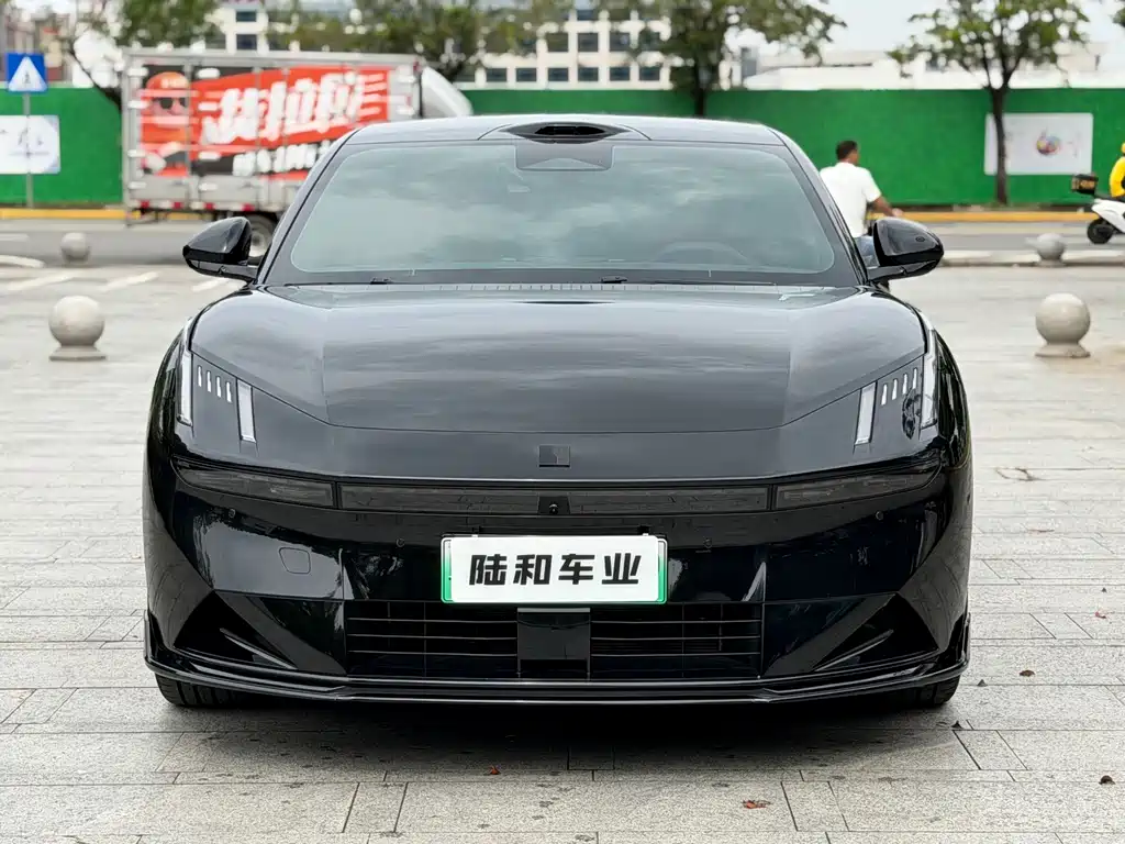 Lynk & Co 10 — миниатюра 2