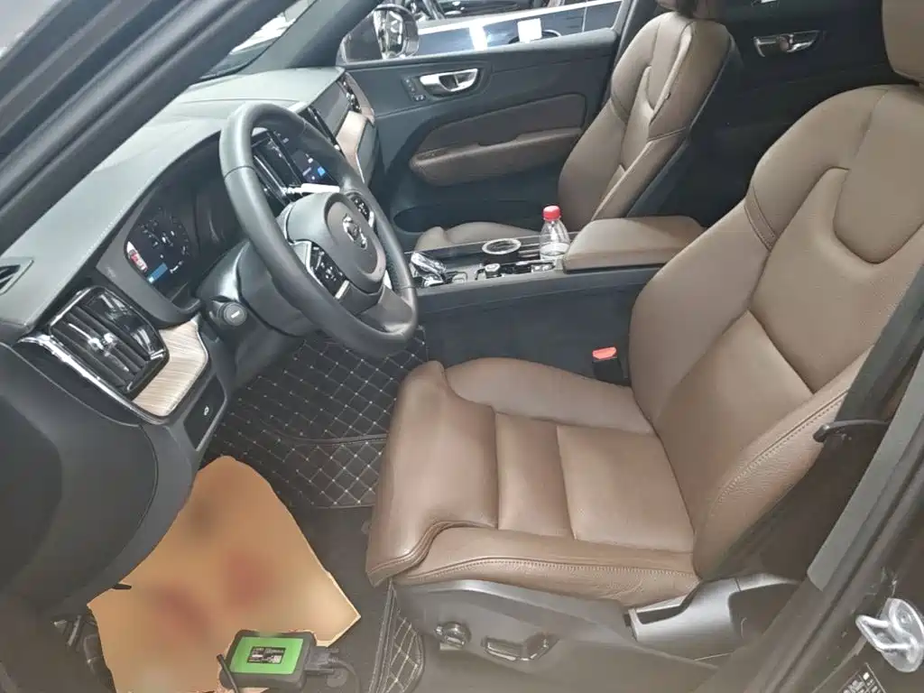 Volvo XC60 — миниатюра 15