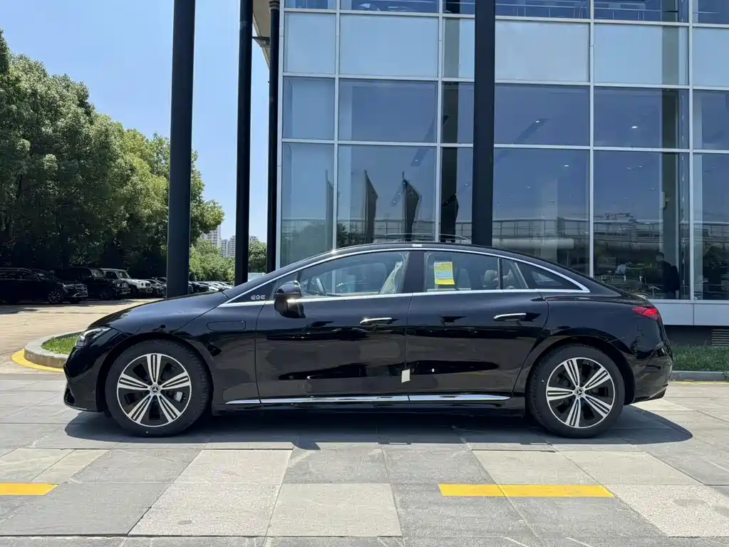 Mercedes-Benz EQE — миниатюра 4