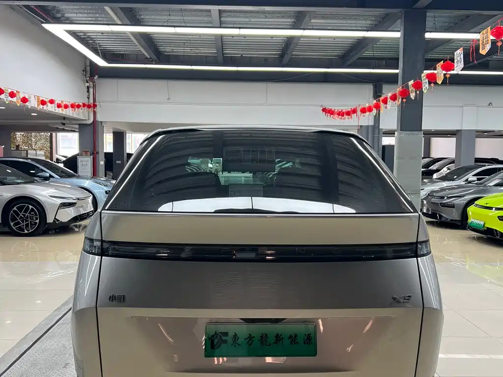 XPeng X9 — миниатюра 7