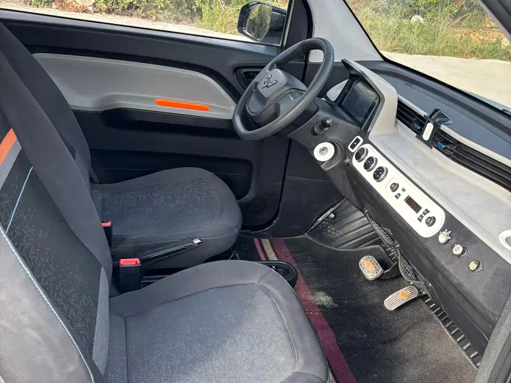 Wuling MINIEV — миниатюра 12