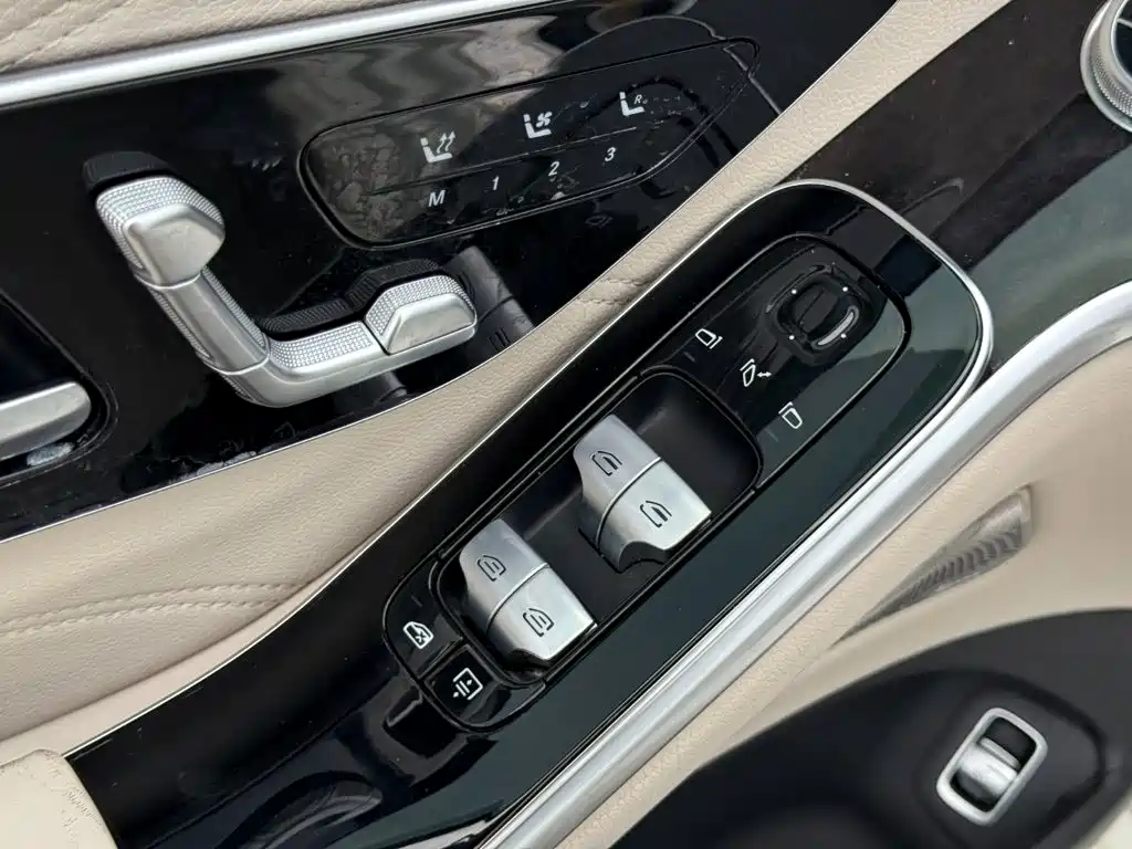 Mercedes-Benz S-Class — миниатюра 14