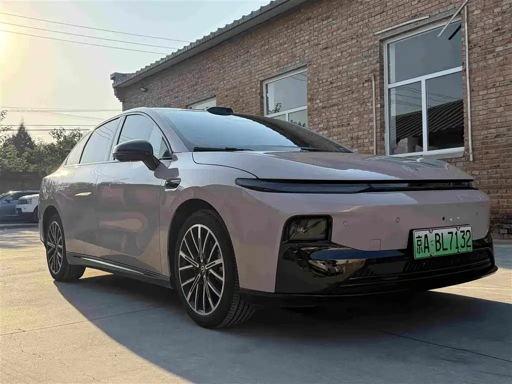 Leapmotor Leapmotor B01 — миниатюра 2