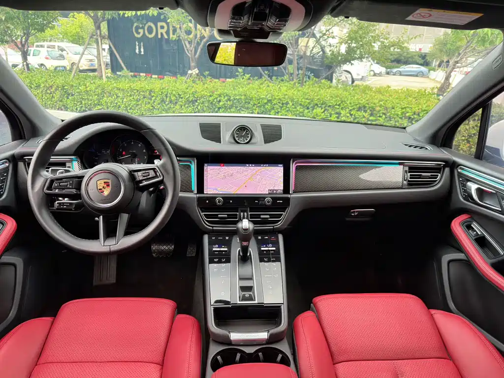 Porsche Macan — миниатюра 5