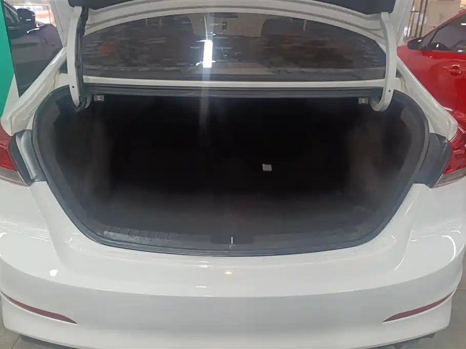 Hyundai Elantra 2019 1.4T DCT