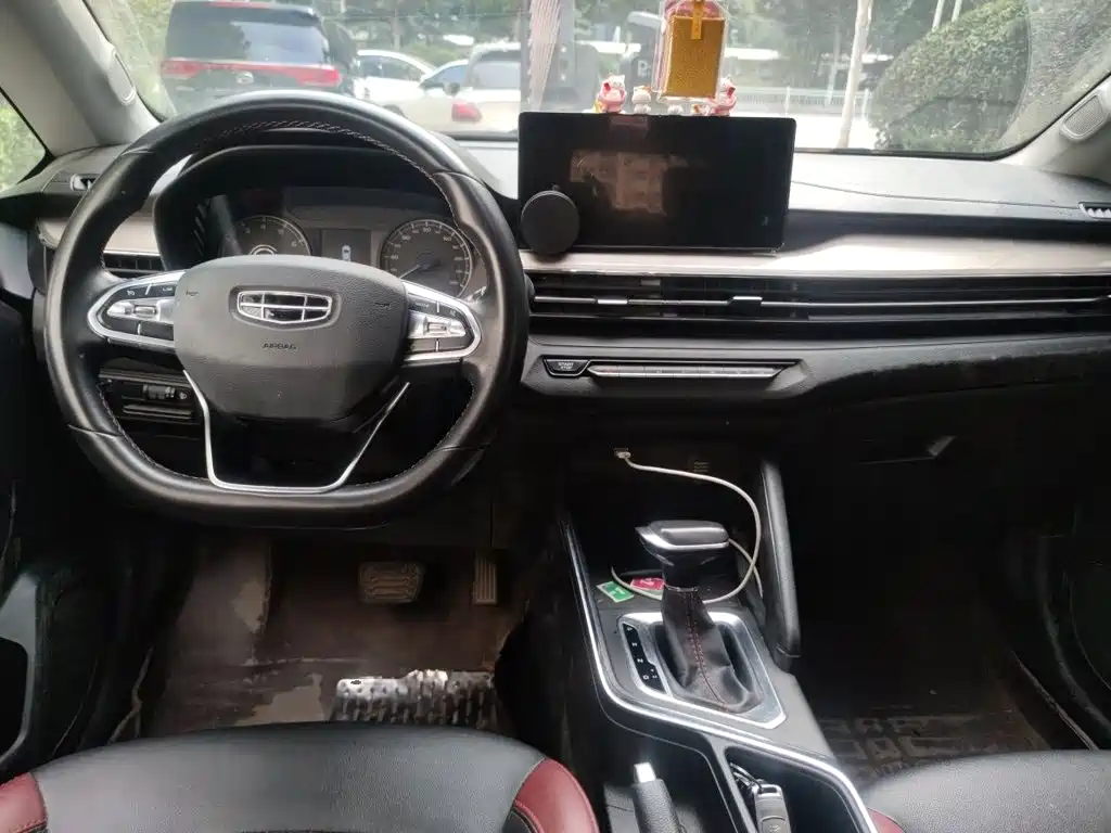 Geely Vision X3 — миниатюра 5
