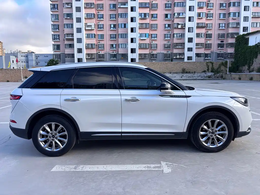 Lincoln Corsair 2020 2.0T