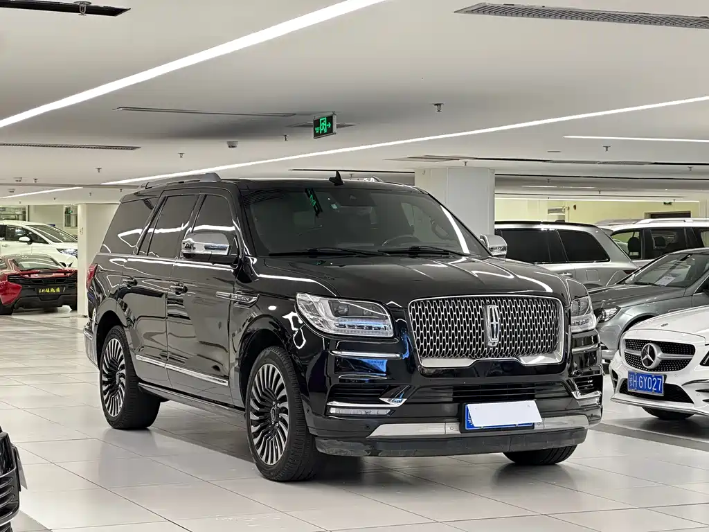 Lincoln Navigator — миниатюра 3
