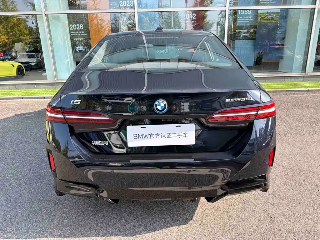 BMW i5 — миниатюра 3