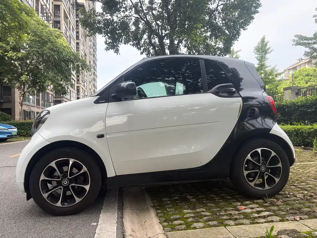 Smart fortwo 2015 1.0L 52