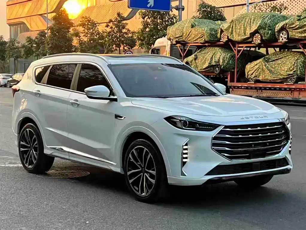 JETOUR X70 PLUS 2021 1.6T DCT 5 мест