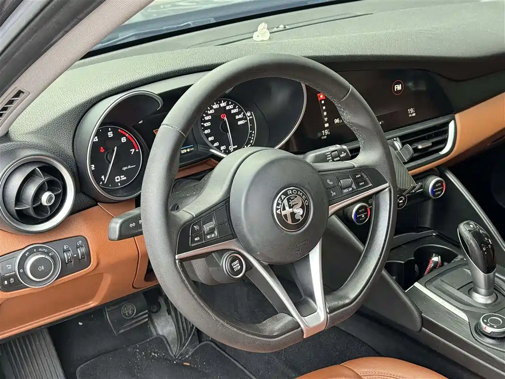 Alfa Romeo Giulia — миниатюра 11