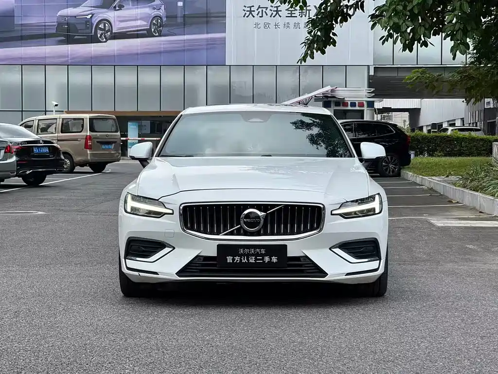 Volvo S60 — миниатюра 2