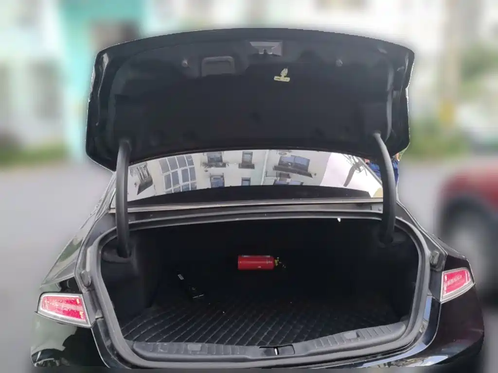 Lincoln MKZ — миниатюра 20