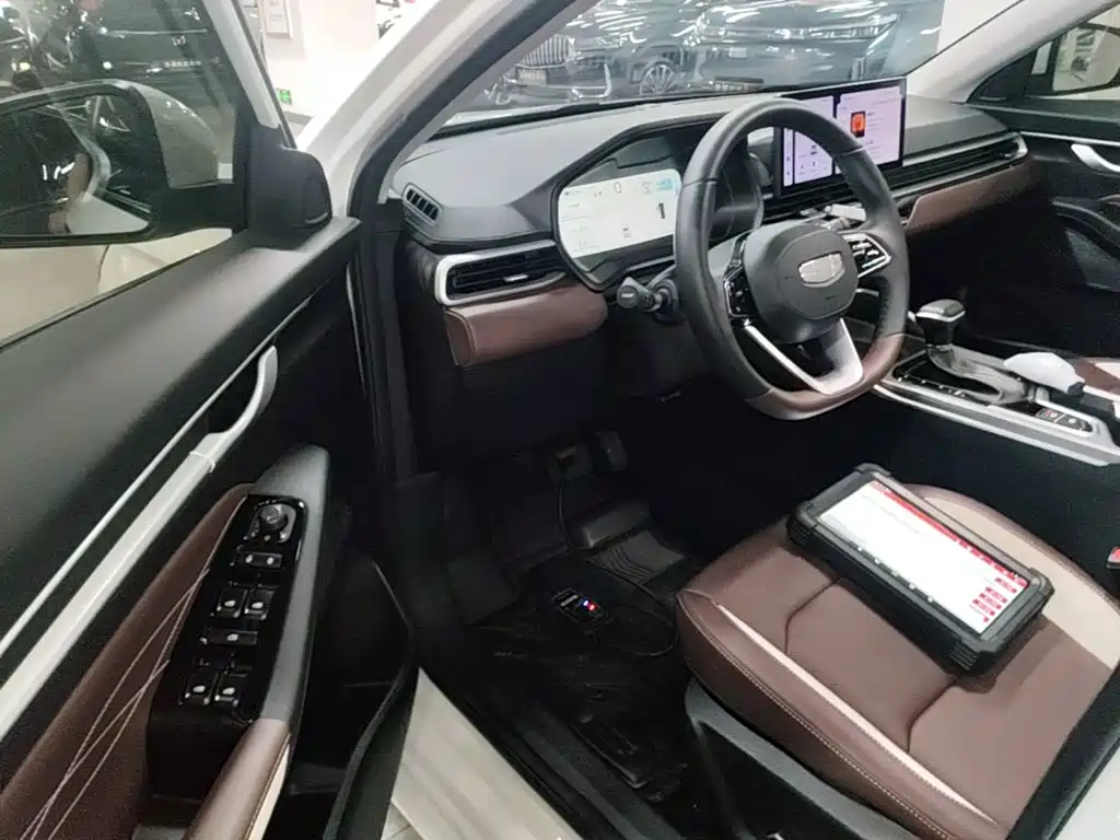 Geely Emgrand — миниатюра 16