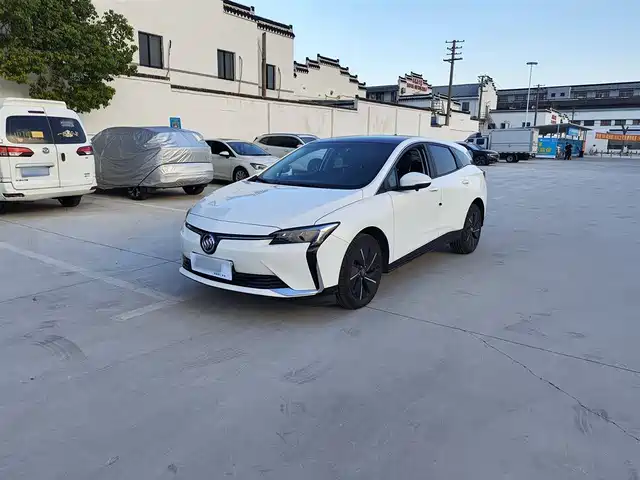 BUICK SLIGHTLY BLUE 6 2023