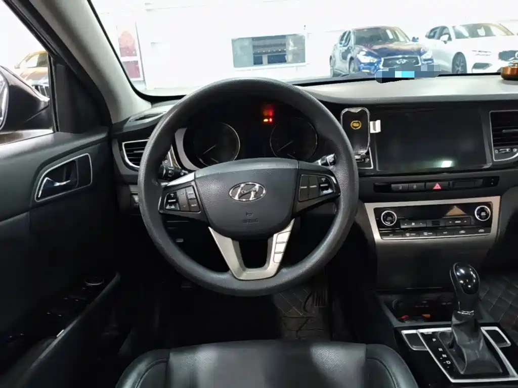 Hyundai Mistra — миниатюра 11