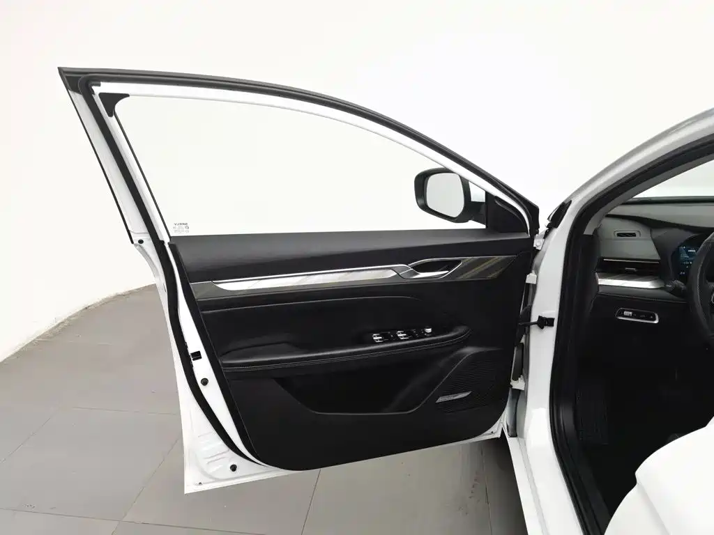 Geely L HiP — миниатюра 8