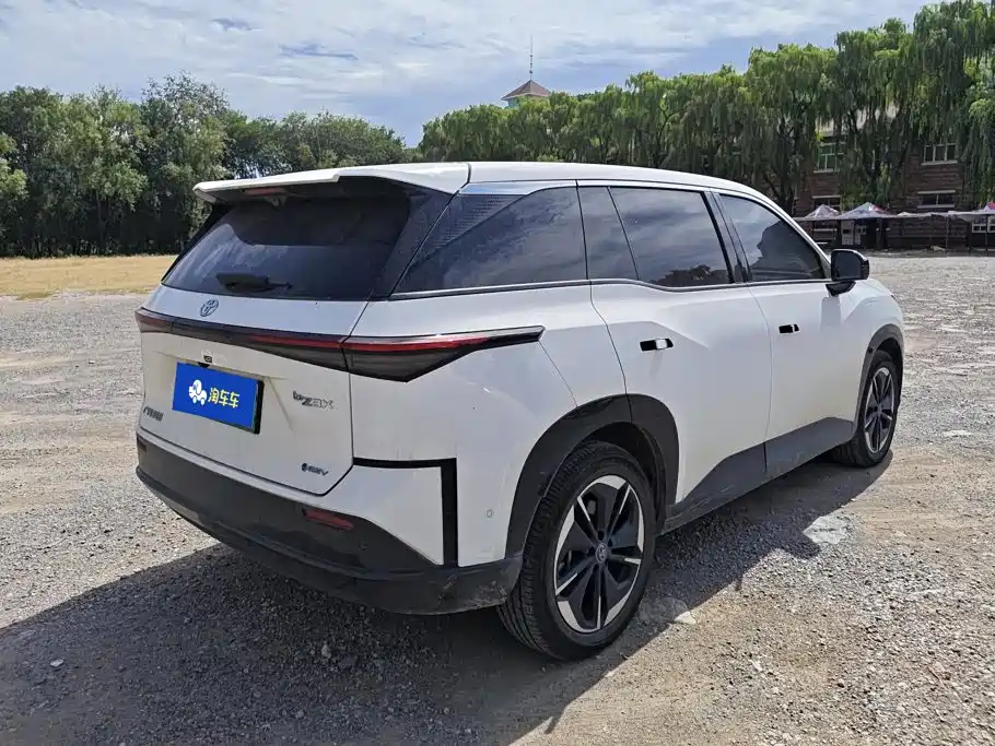 Toyota bZ3X — миниатюра 3