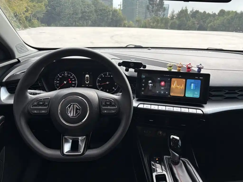 MG MG5 — миниатюра 12
