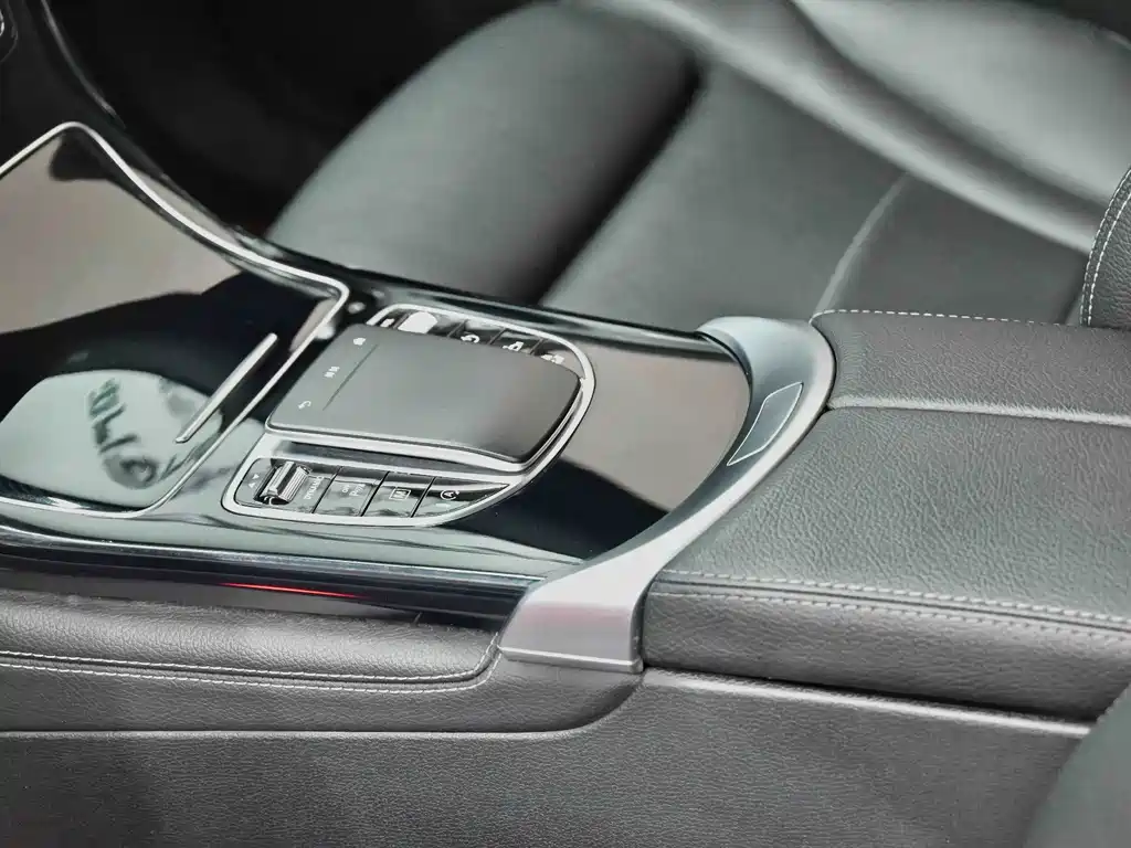 Mercedes-Benz GLC — миниатюра 25
