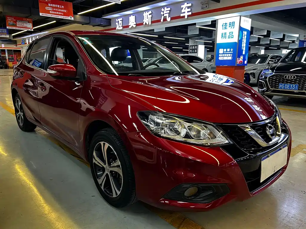 Nissan Tiida — миниатюра 3