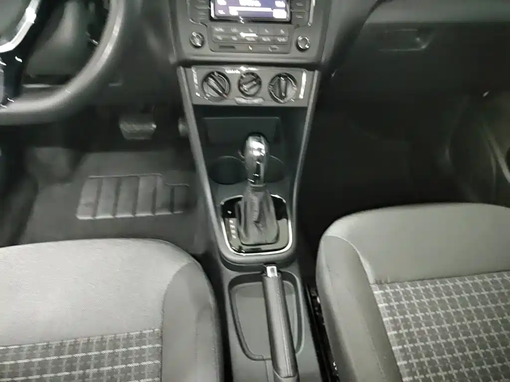 Volkswagen Polo — миниатюра 14