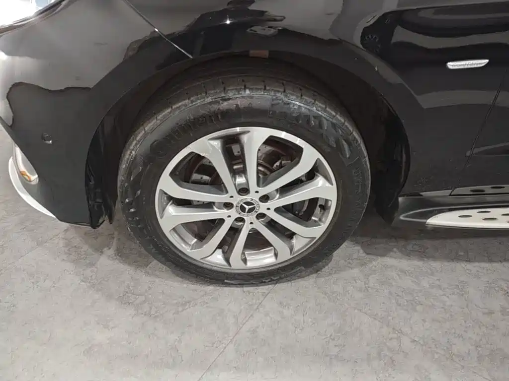 Mercedes-Benz GLE (Import) — миниатюра 23