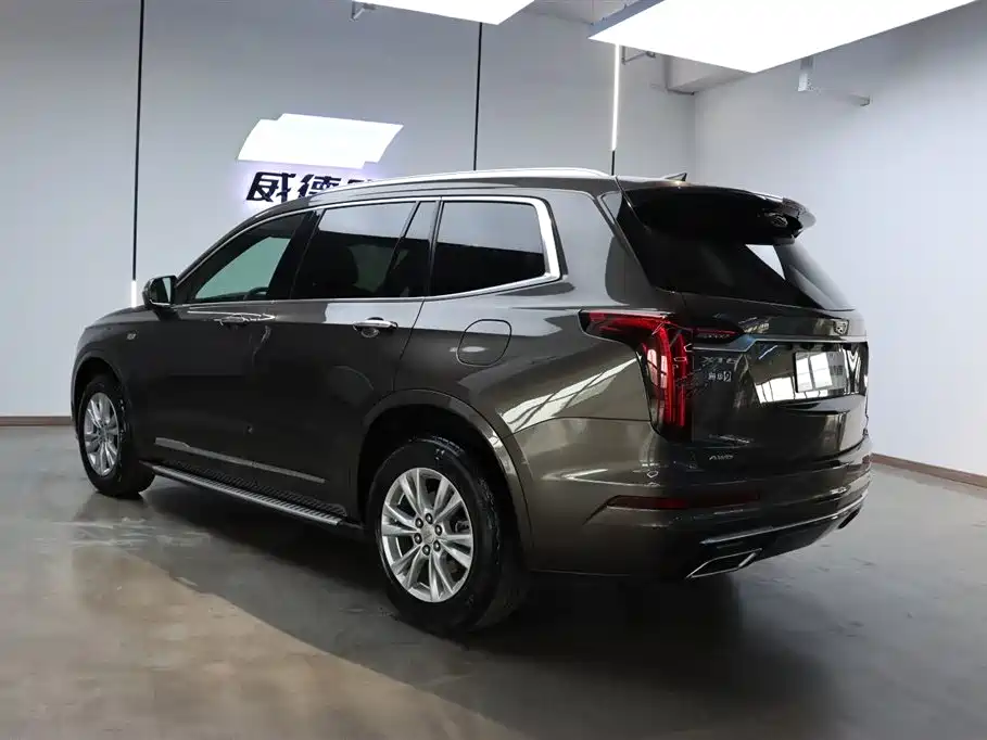 Cadillac XT6 2021 2.0T мест
